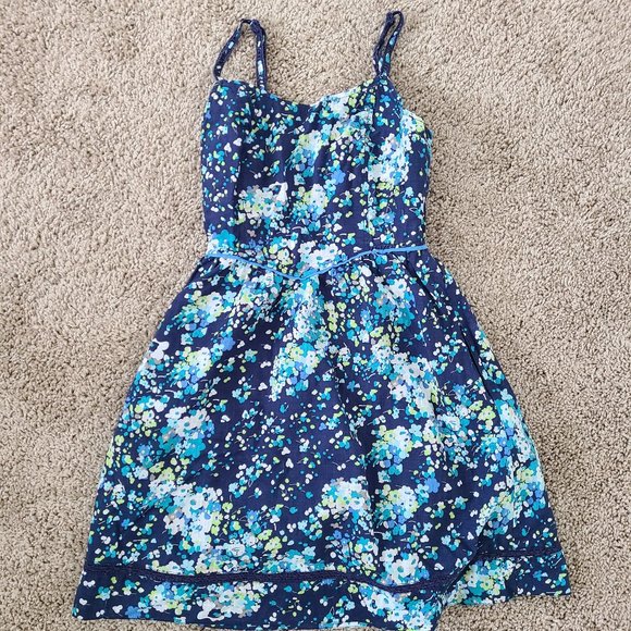 Floral mini dress with pockets - Picture 1 of 8